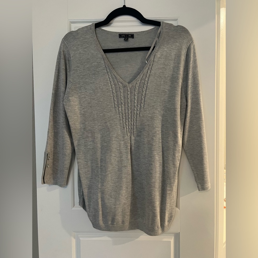 NWOT Lety & Me Sarah Textured V Neck Sweater Size M